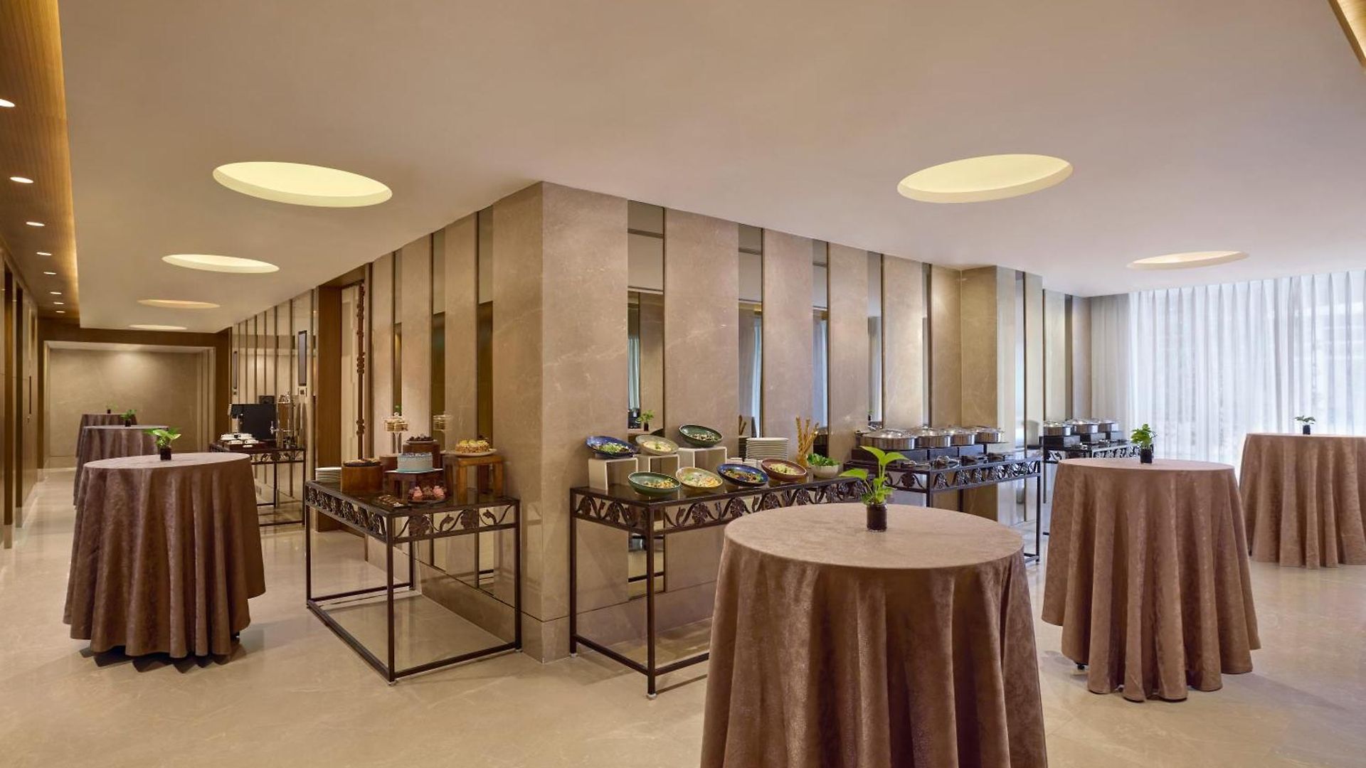 The Fern Mumbai, Goregaon, Series By Marriott 5*