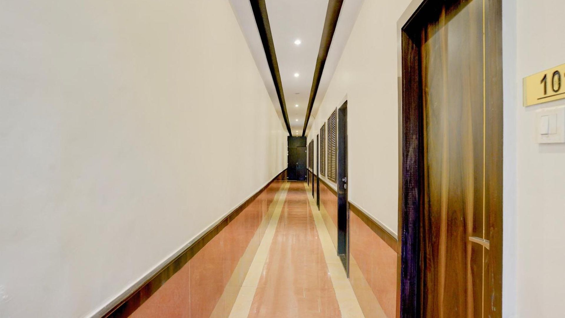 Super Townhouse Andheri Sakinaka Metro Formerly Hotel 3*