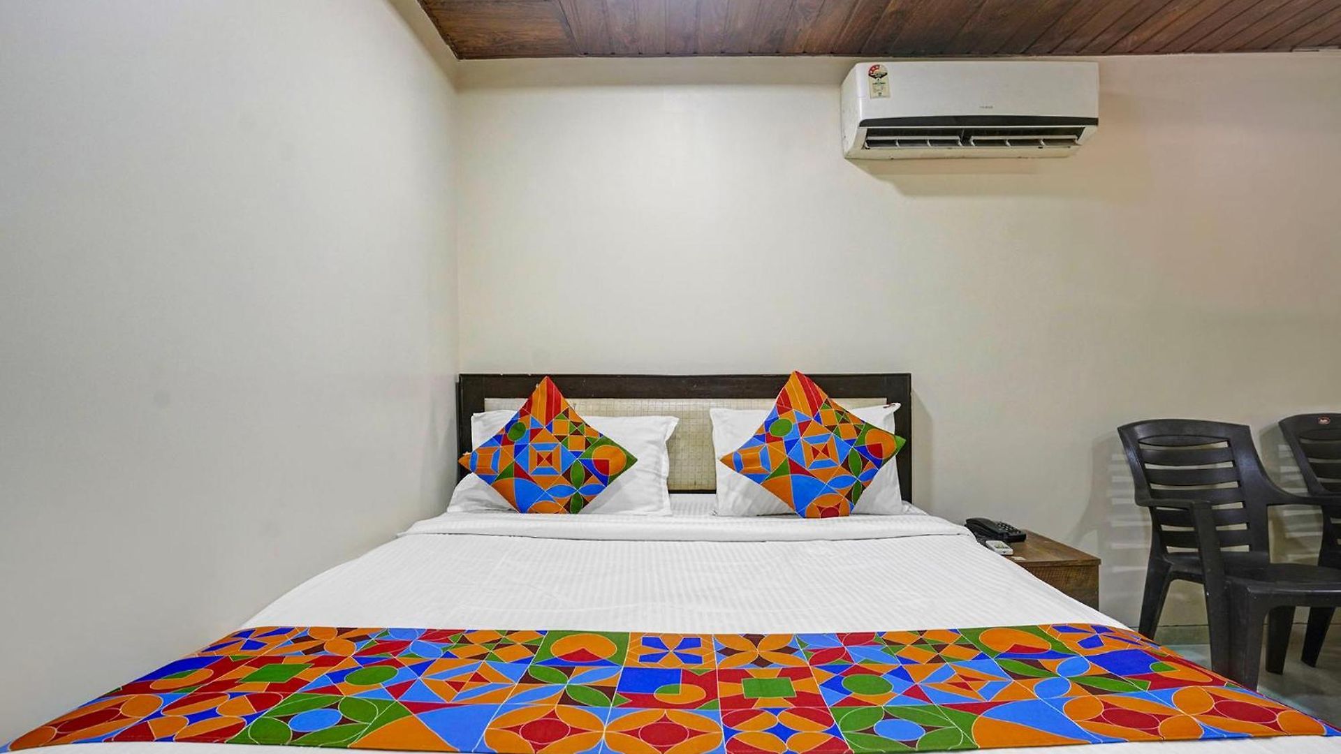Hotel Via Land 3*
