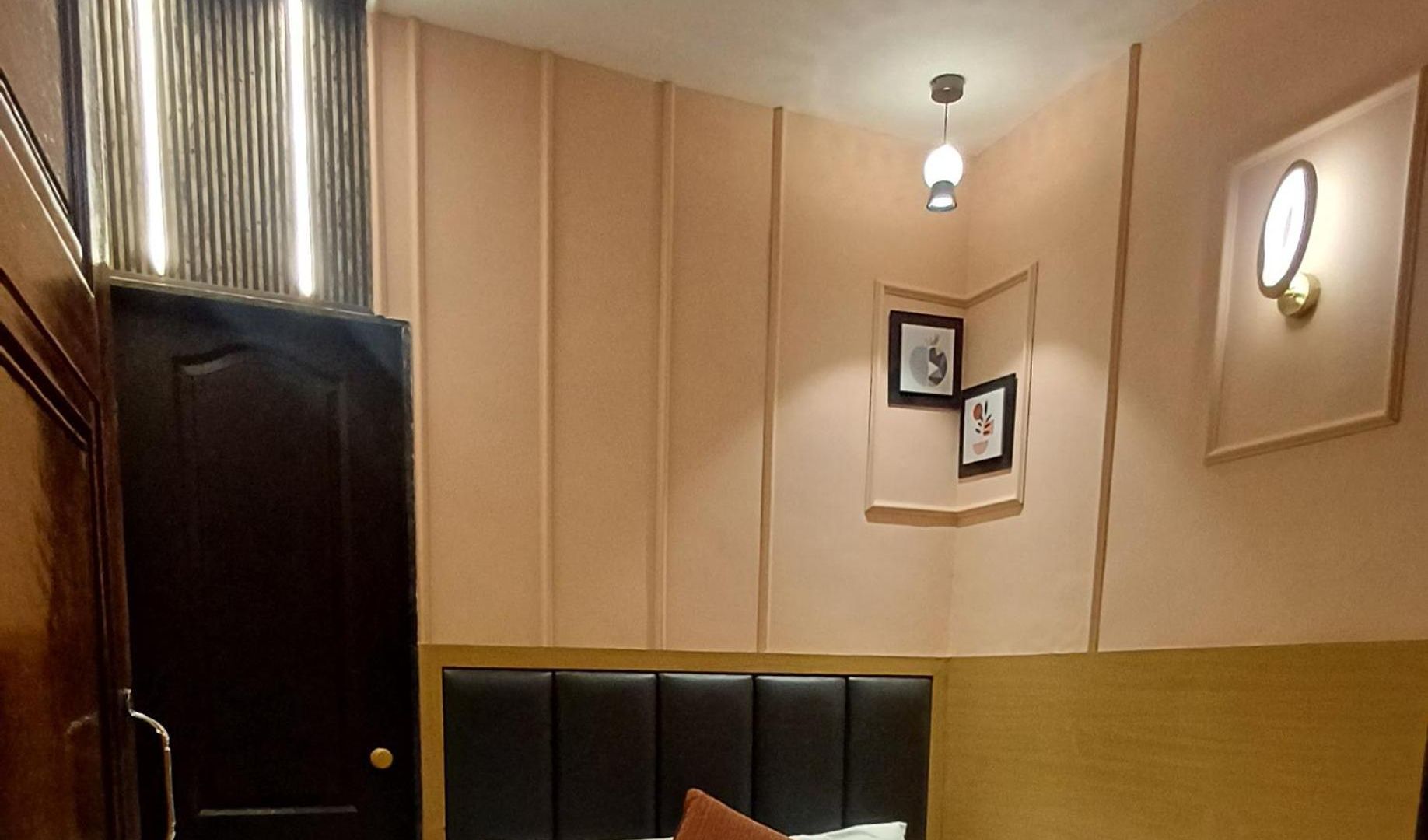 Regal Plaza Hotel *