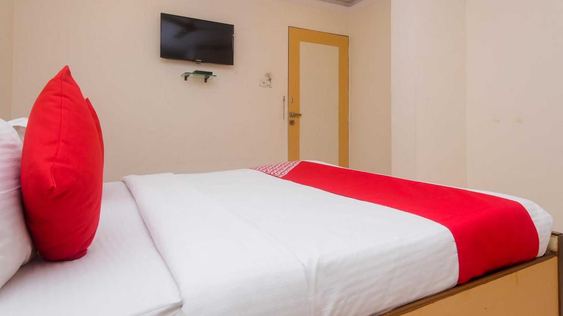 Hotel Capital O Orbit Near Infiniti Mall Mumbai