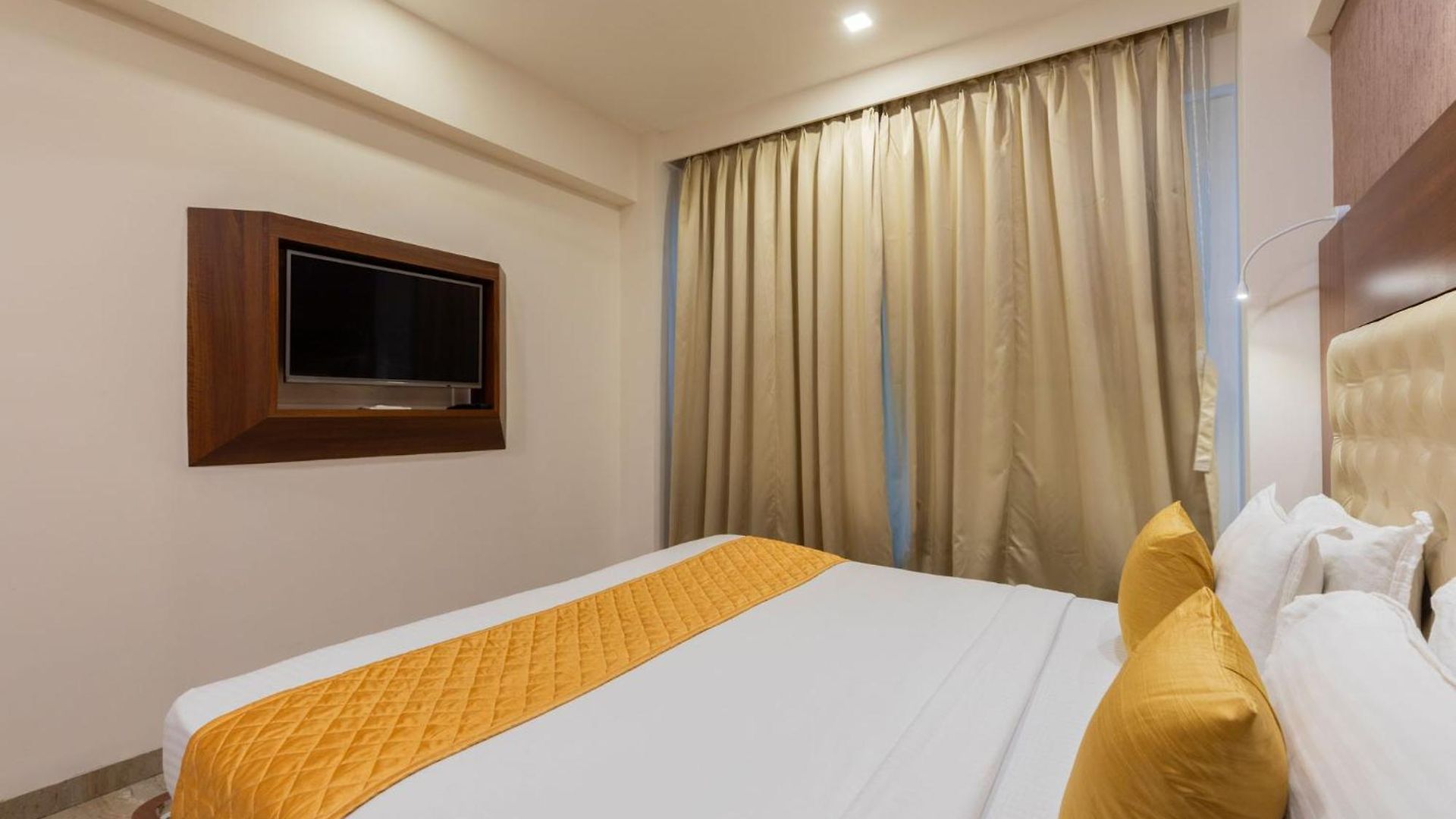 Lords, Hotel 3*
