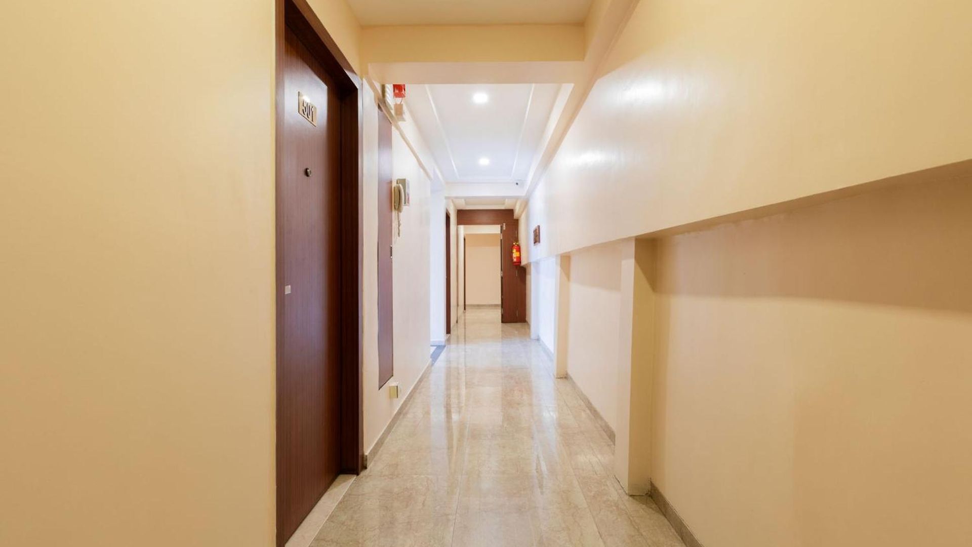 Lords, Hotel Mumbai