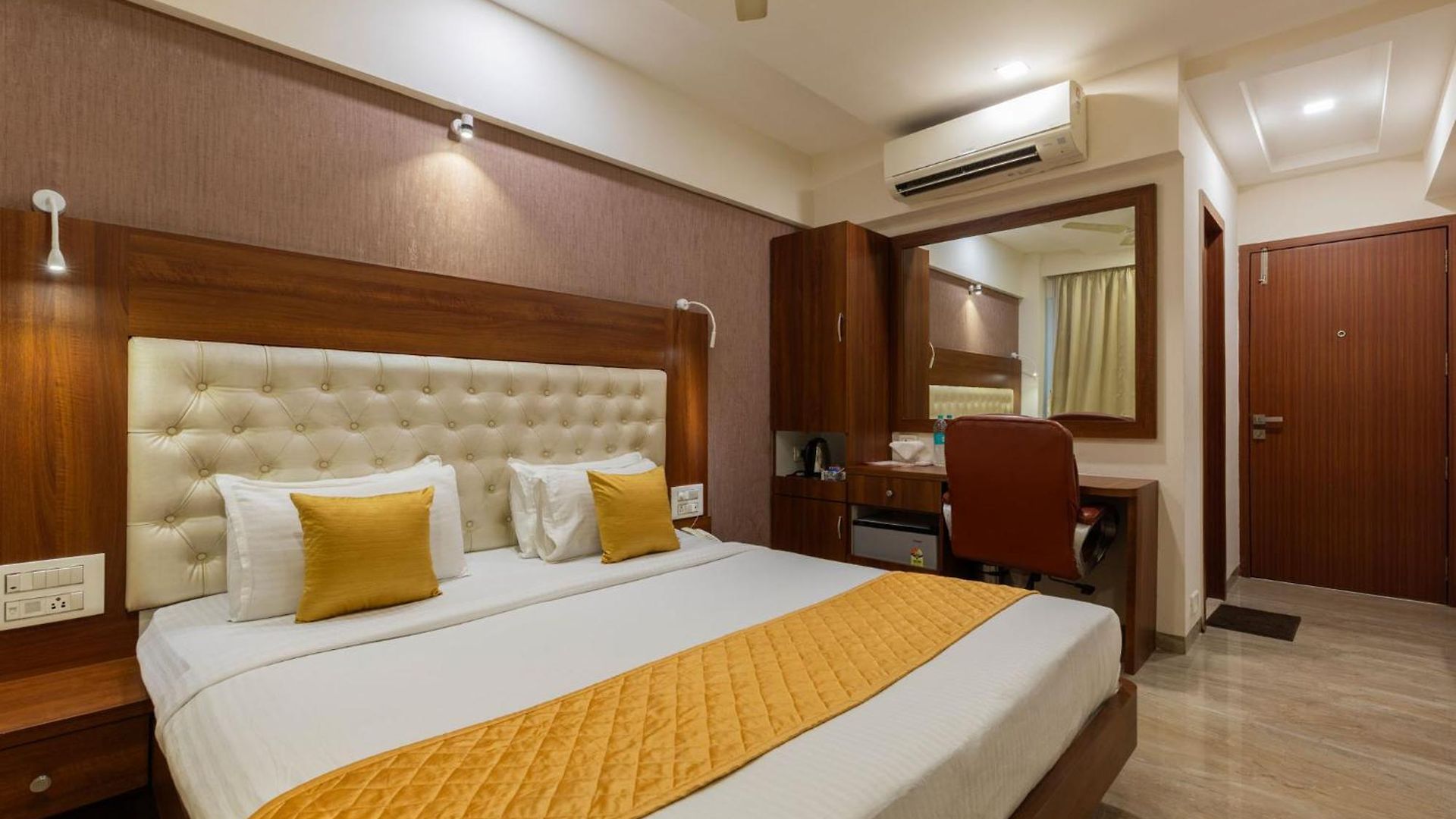 Hotel Lords, 3*