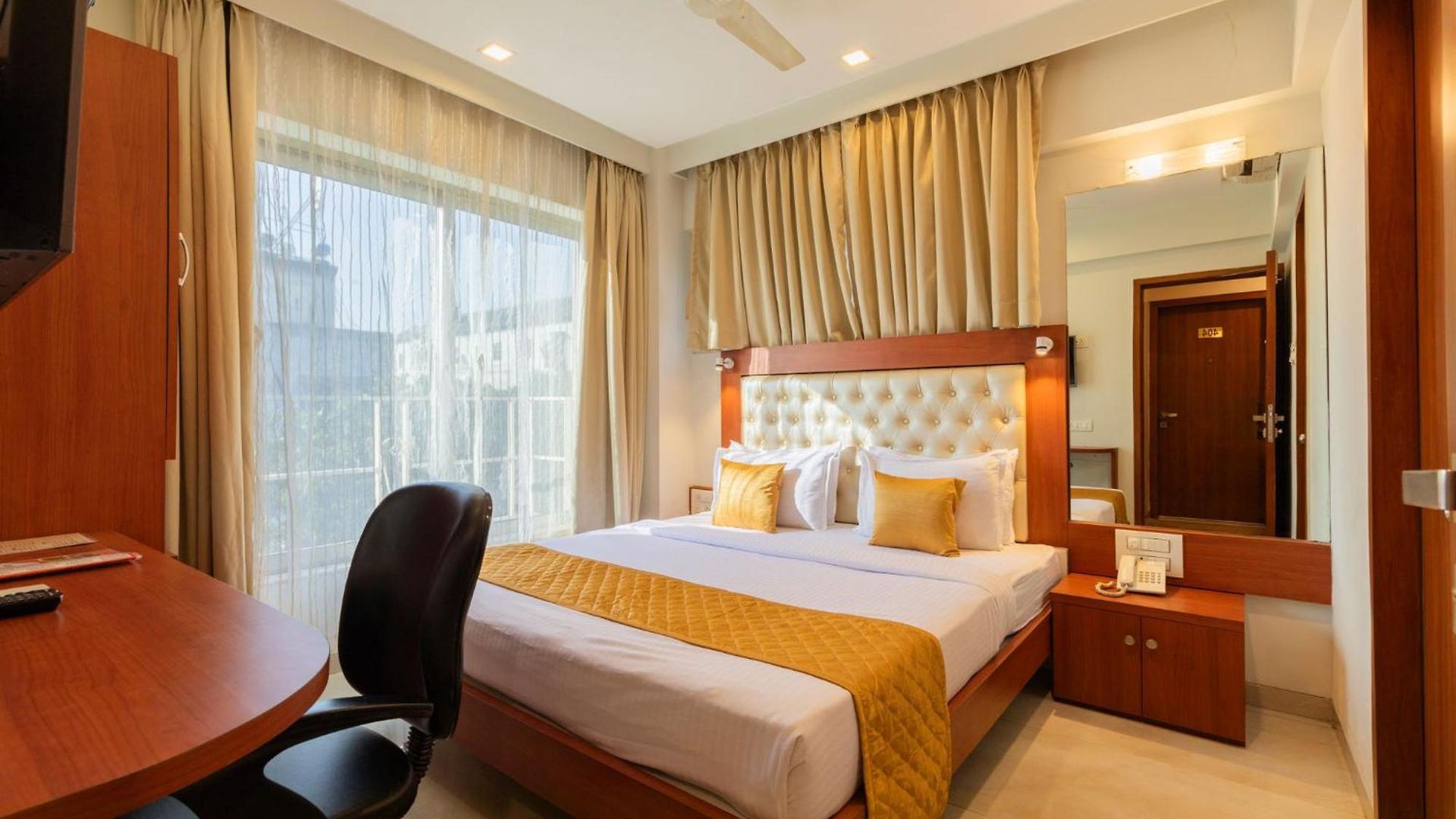 Lords, Hotel