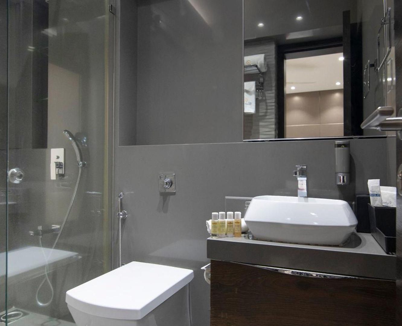 Apartment Theory9 Premium Service Khar Mumbai
