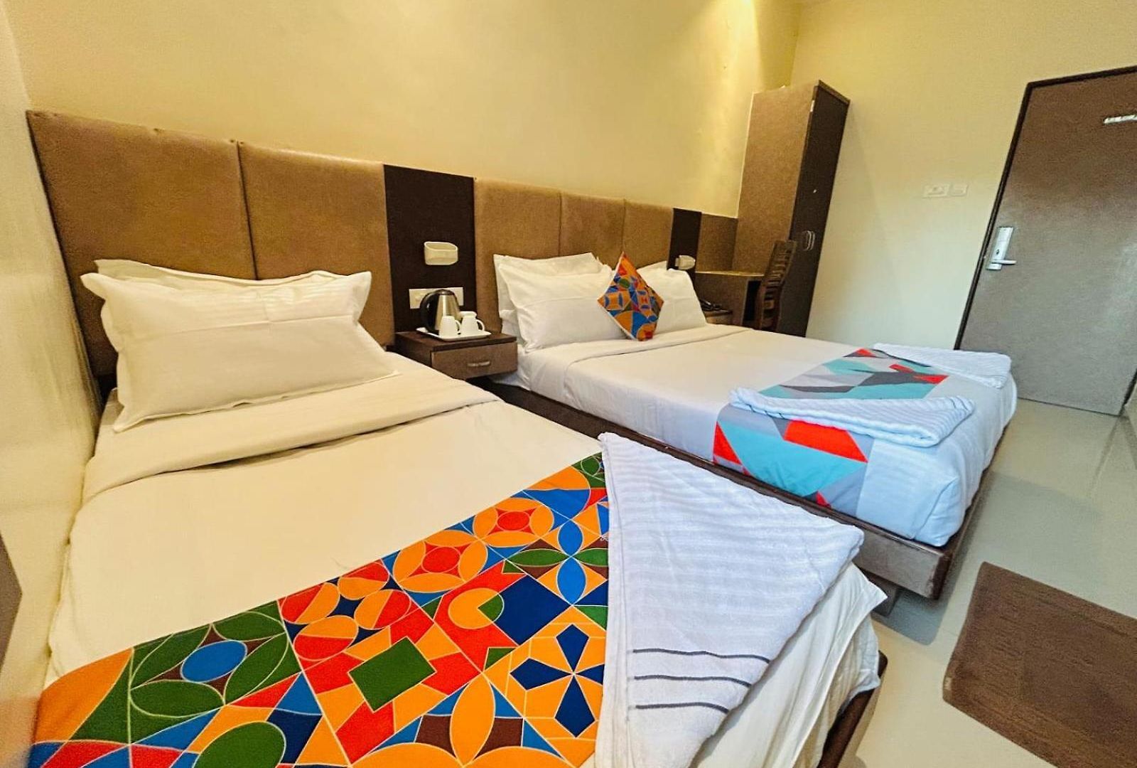 Hotel West Inn-near International Airport 3*