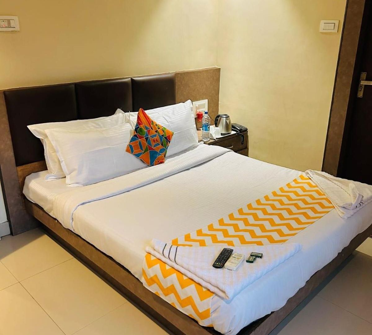 West Inn-near International Airport Hotel