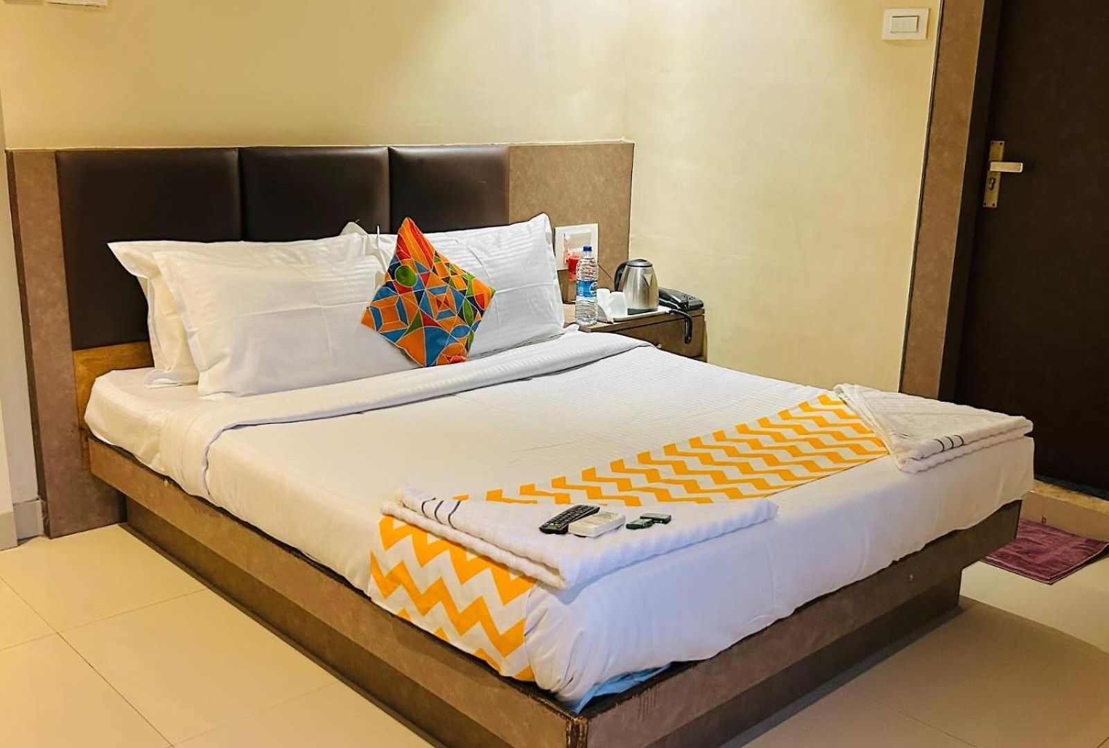 West Inn-near International Airport Hotel Mumbai