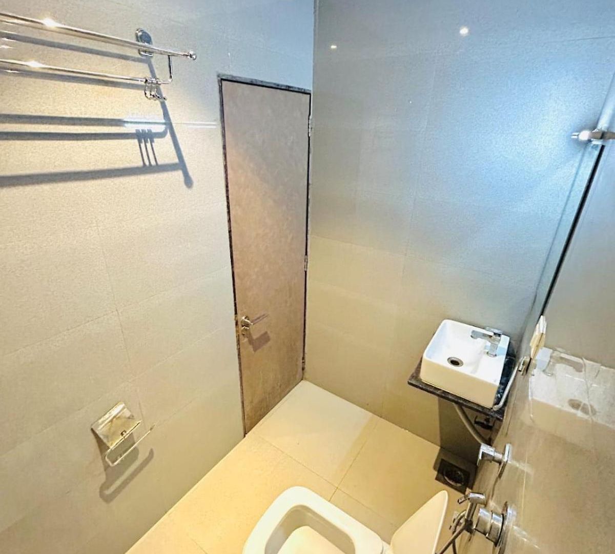 West Inn-near International Airport