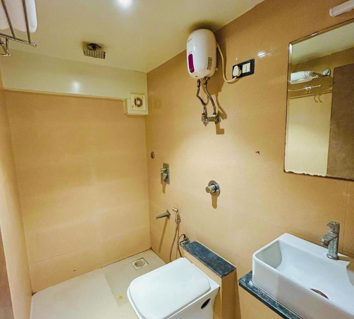 West Inn-near International Airport 3* Mumbai