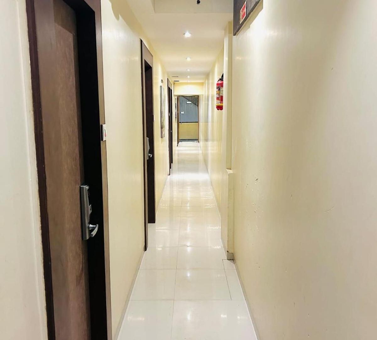 West Inn-near International Airport Hotel 3*