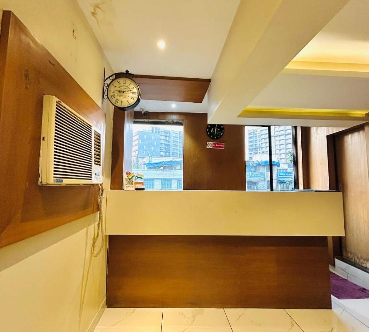 Hotel West Inn-near International Airport 3*