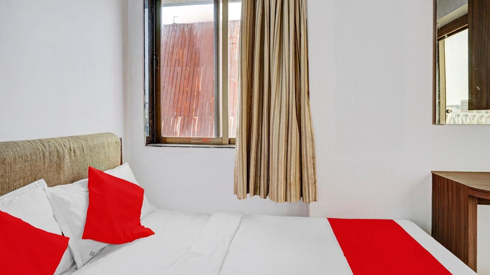 O Delight Near Andheri Railway Station Hotel