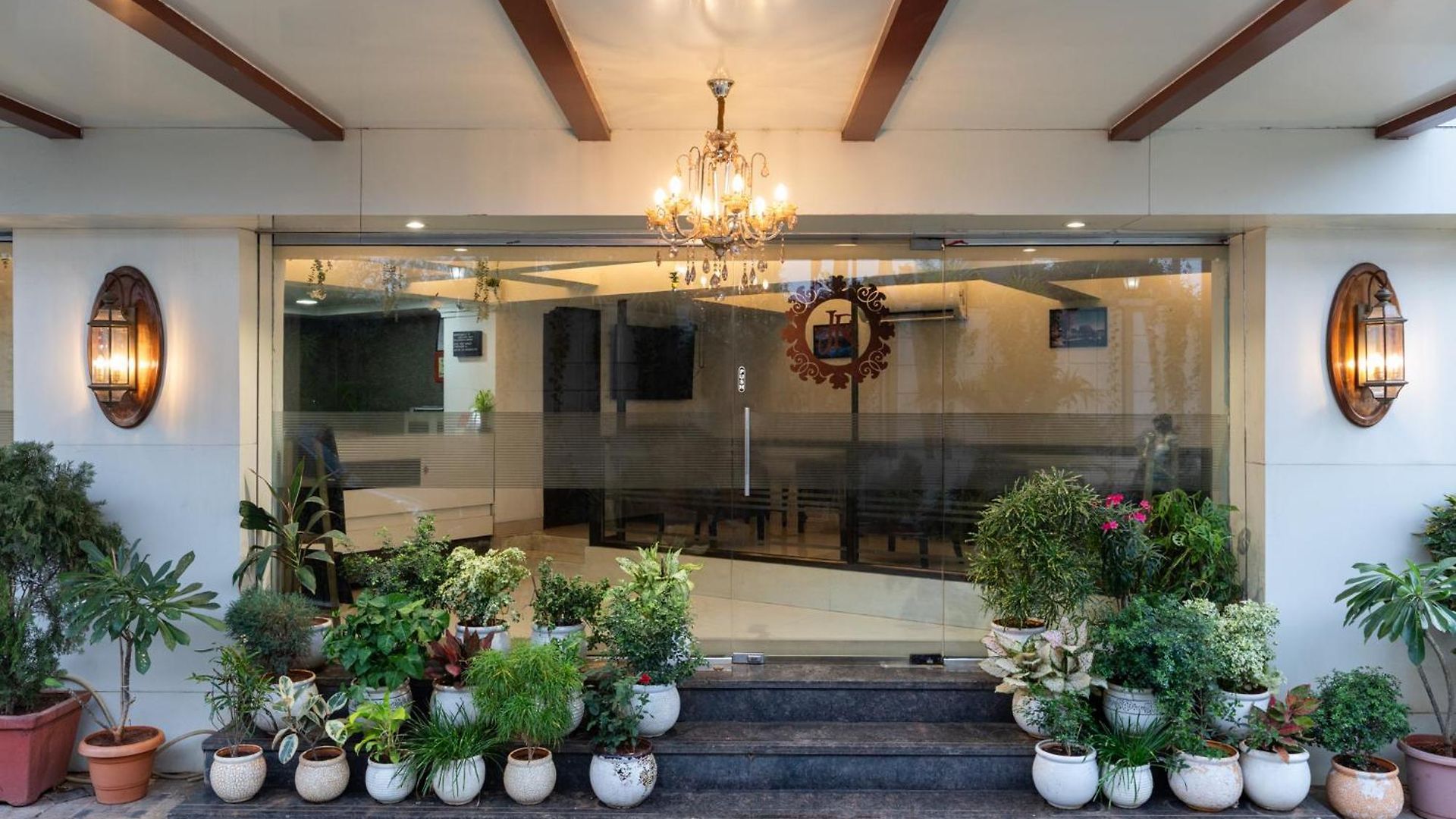 Hotel Jk Regency, International 3*