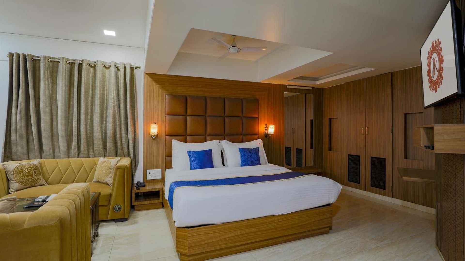 Hotel Jk Regency, International 3*