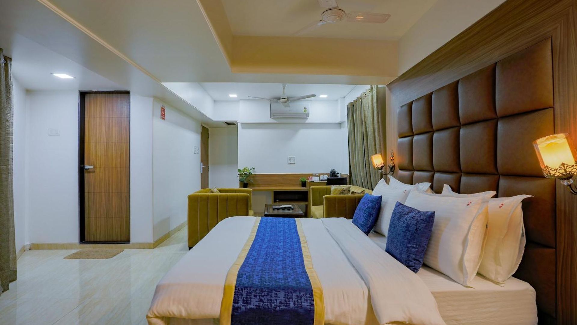 Hotel Jk Regency, International Mumbai