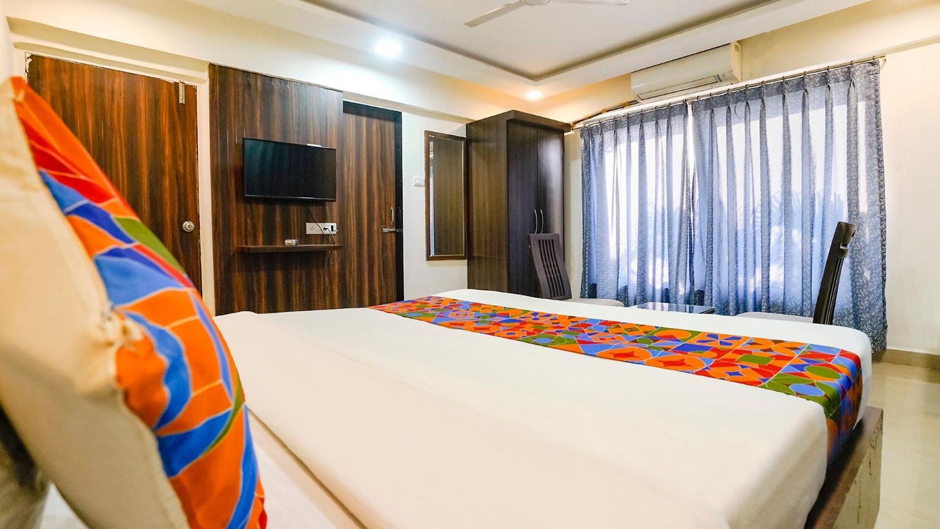 Hotel Fabhotel Arsh Executive Mumbai