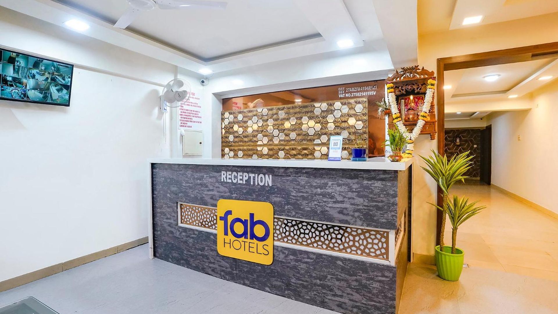 Hotel Fabhotel Arsh Executive
