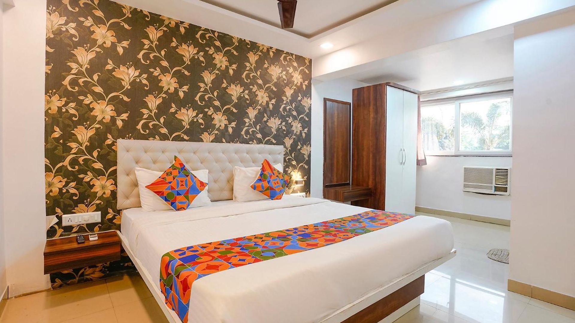 Hotel Fabhotel Arsh Executive 3*
