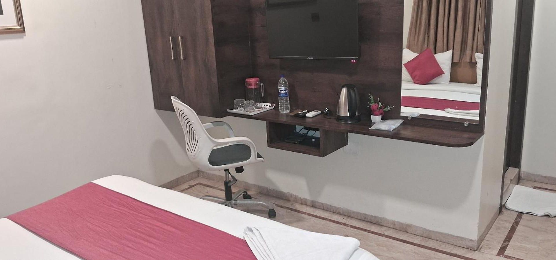 Hotel Shine Hospitality Palace Mumbai