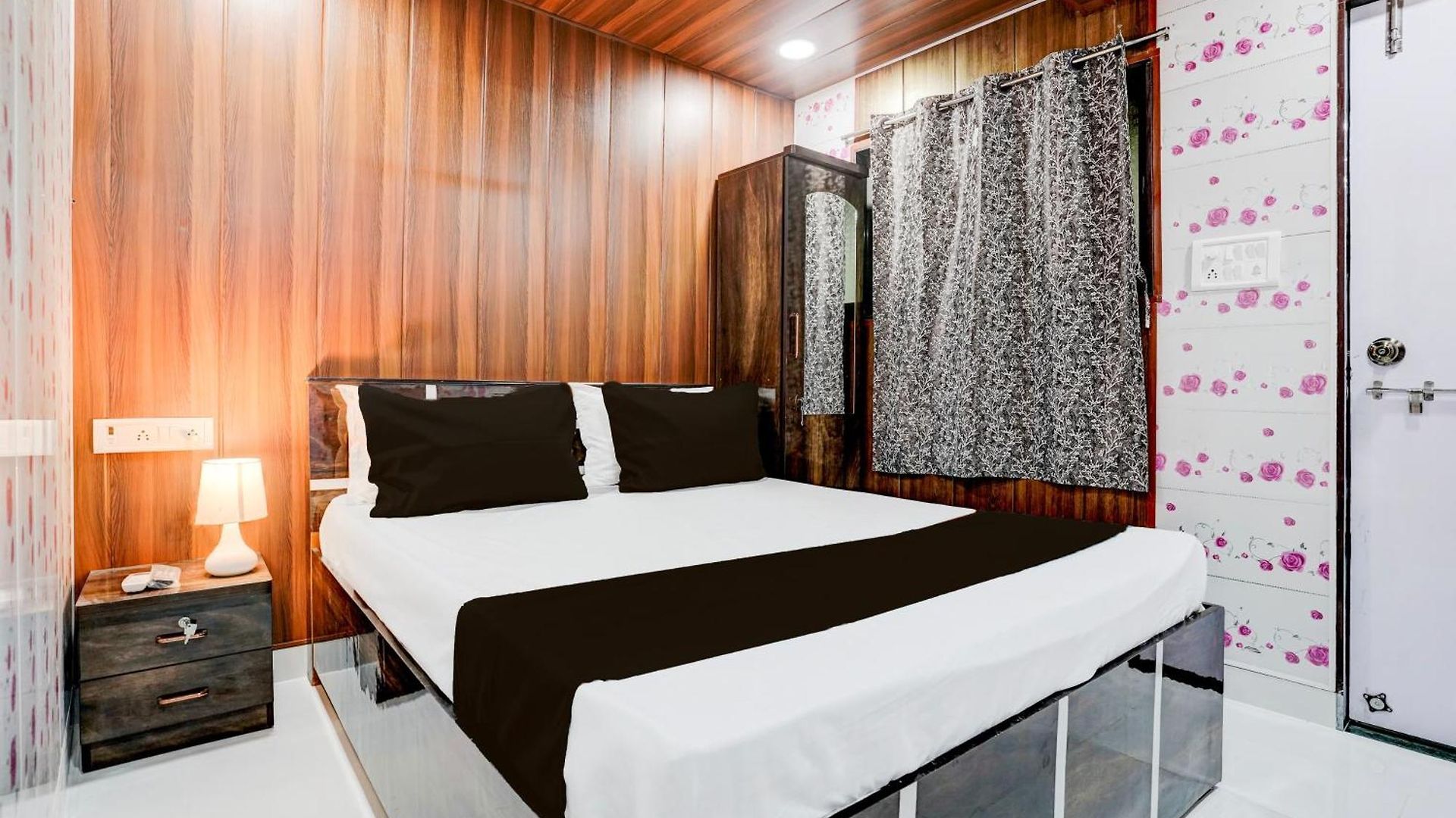 O Amma Bhau Residency 4*