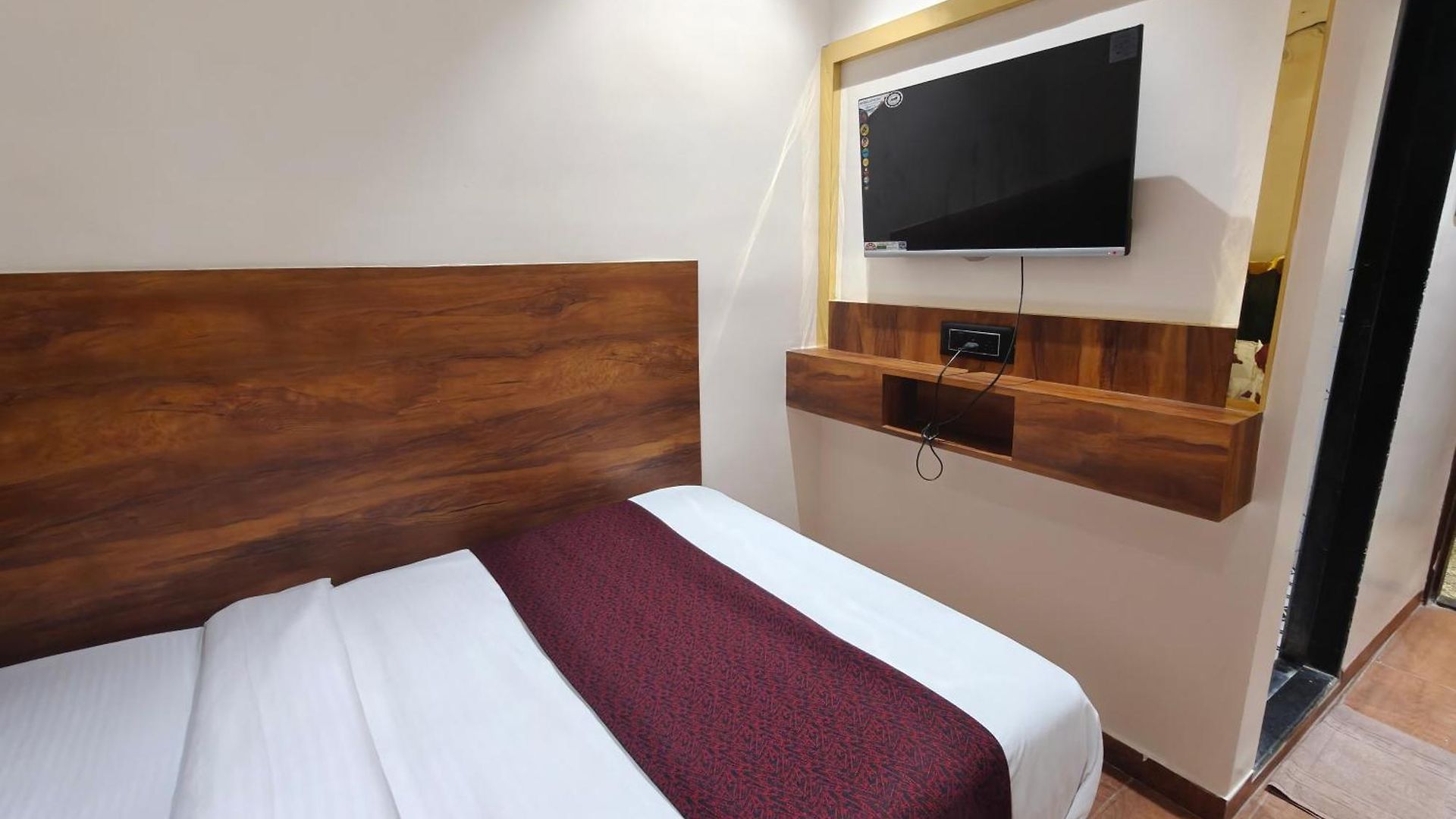 Sai Palace- Near Tata Memorial Hospital Hotel Mumbai