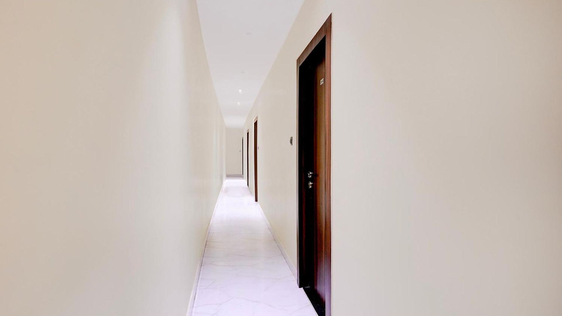 Hotel Fabhotel Majestic Crest Mumbai