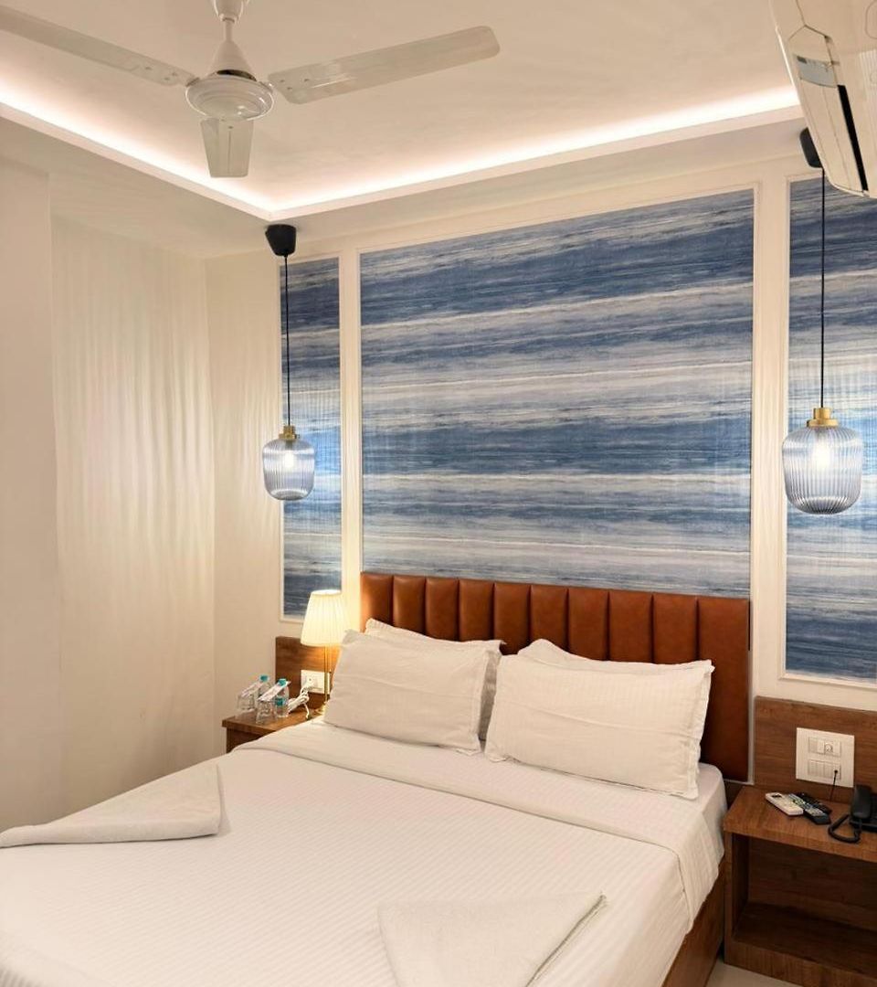 Hotel Palm Breeze - Colaba Mumbai