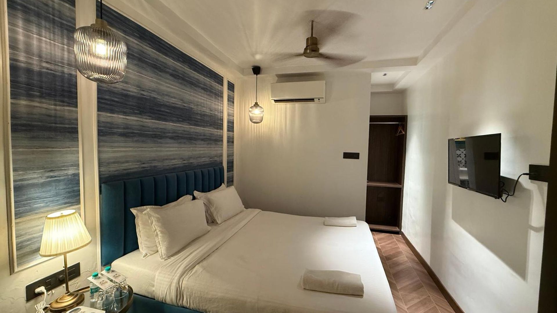 Palm Breeze - Colaba Hotel Mumbai
