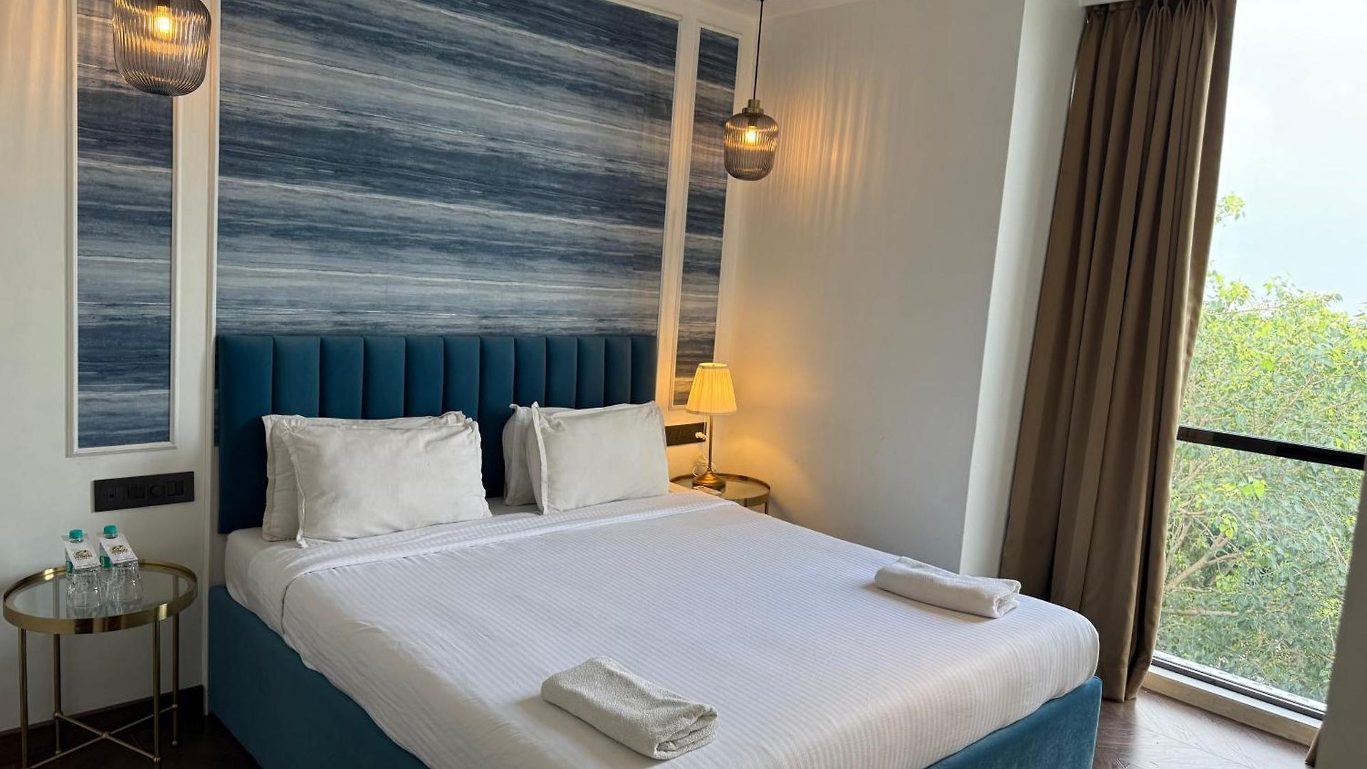 Palm Breeze - Colaba Hotel Mumbai