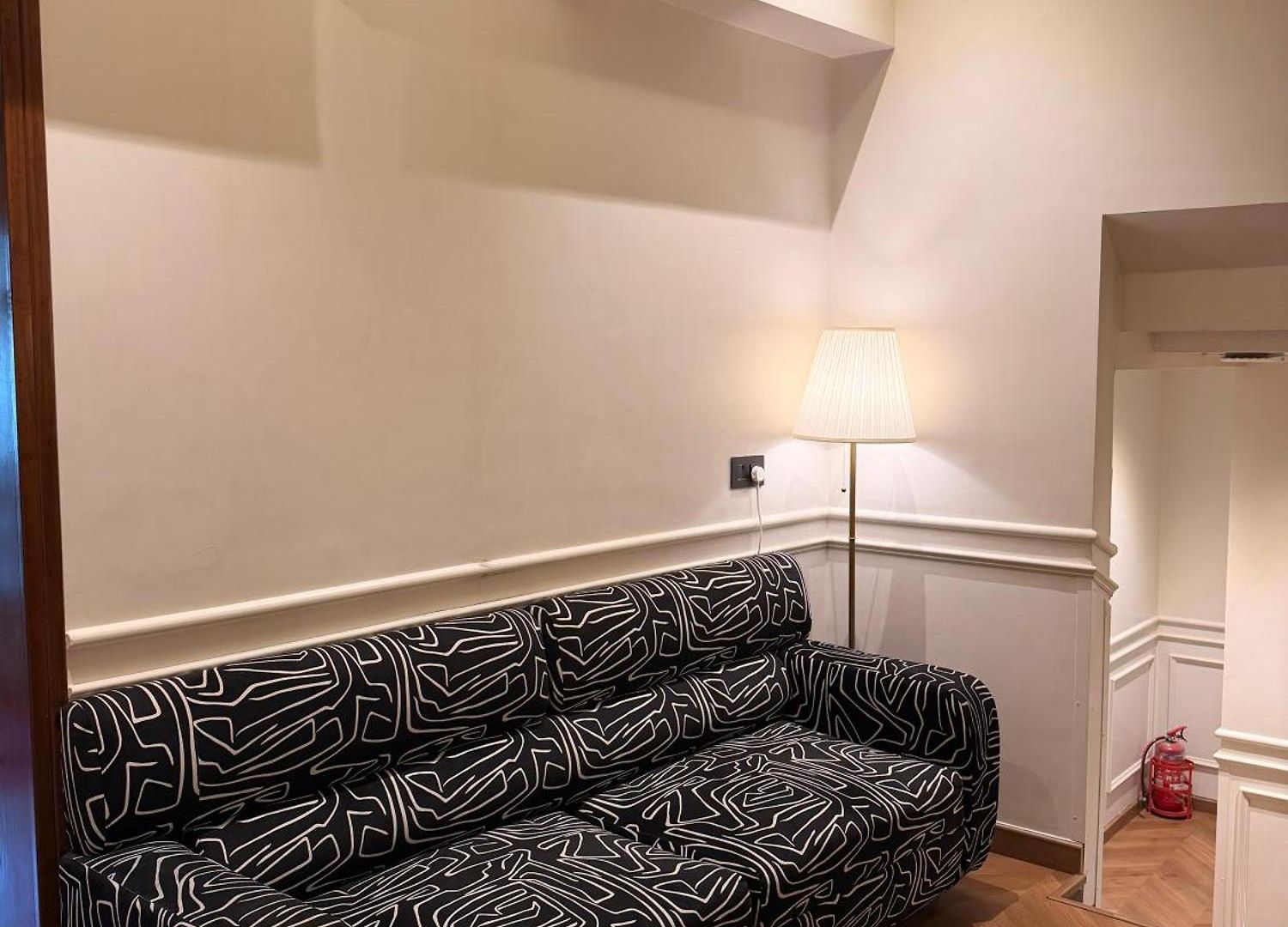 Hotel Palm Breeze - Colaba Mumbai