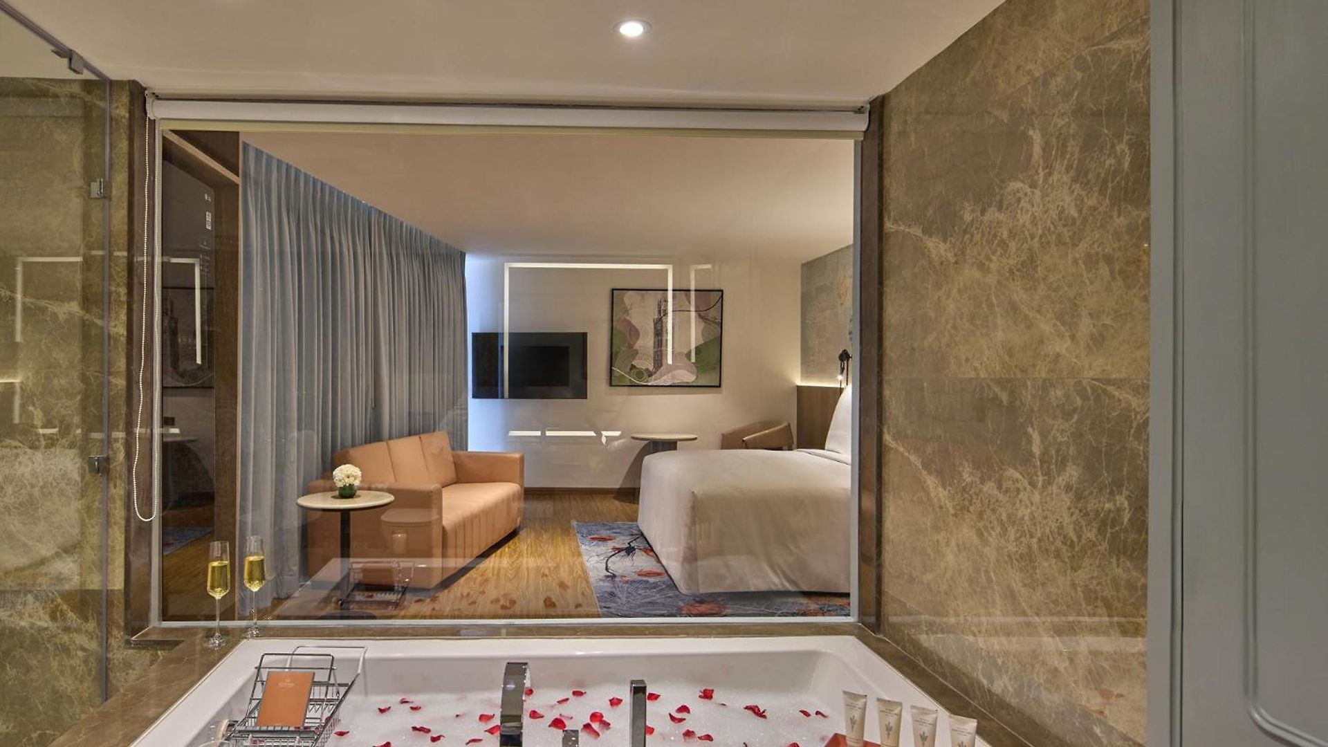 Iconiqa - The Lifestyle Of Hotel 5*