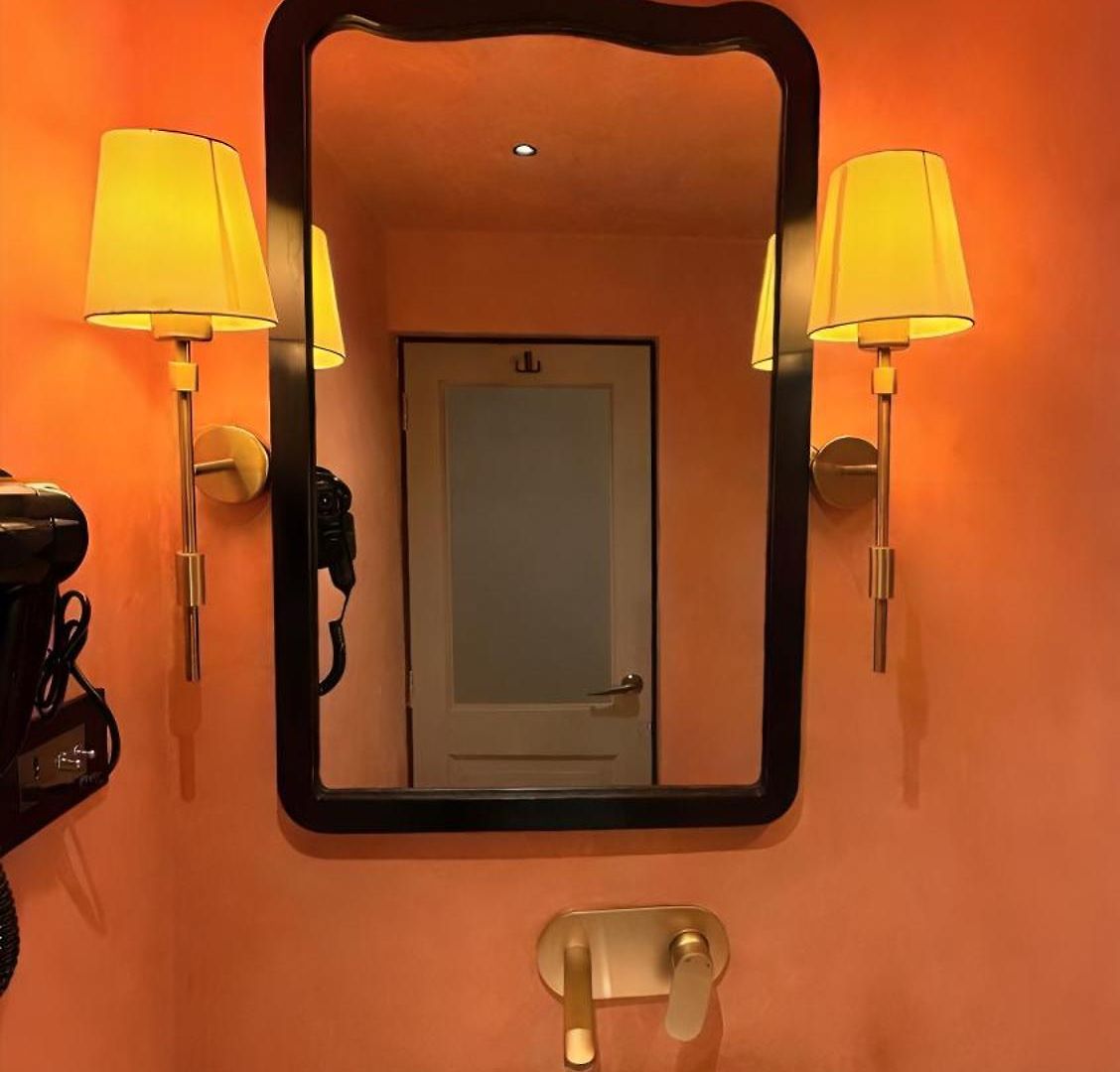 Hotel White Pearl - Colaba Mumbai