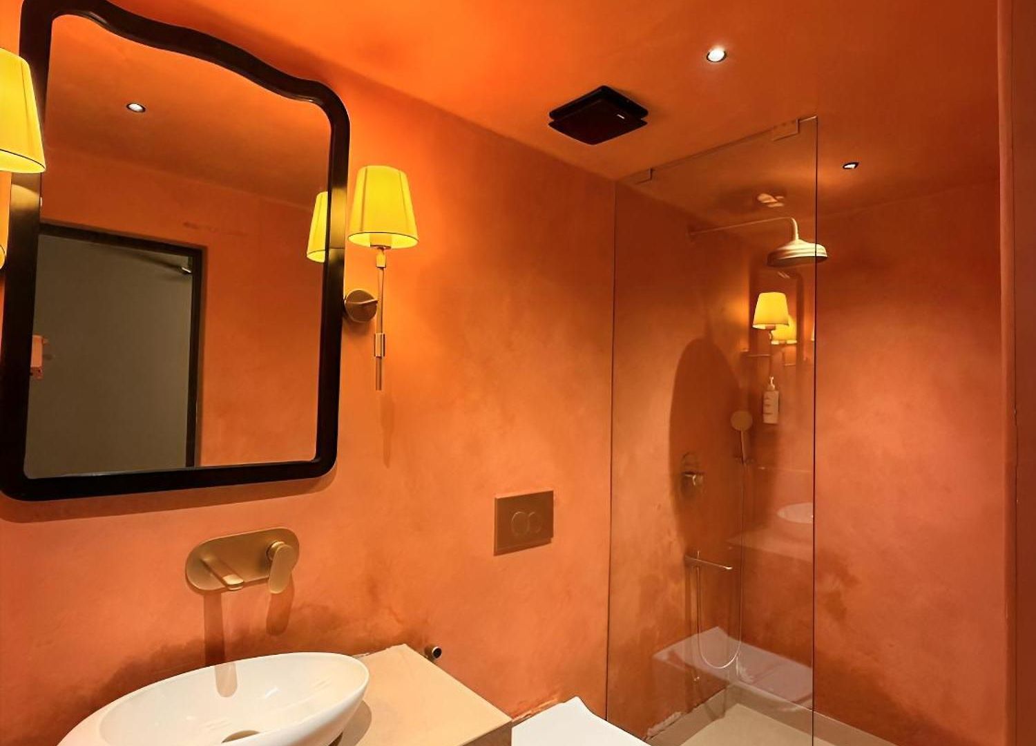 Hotel White Pearl - Colaba Mumbai