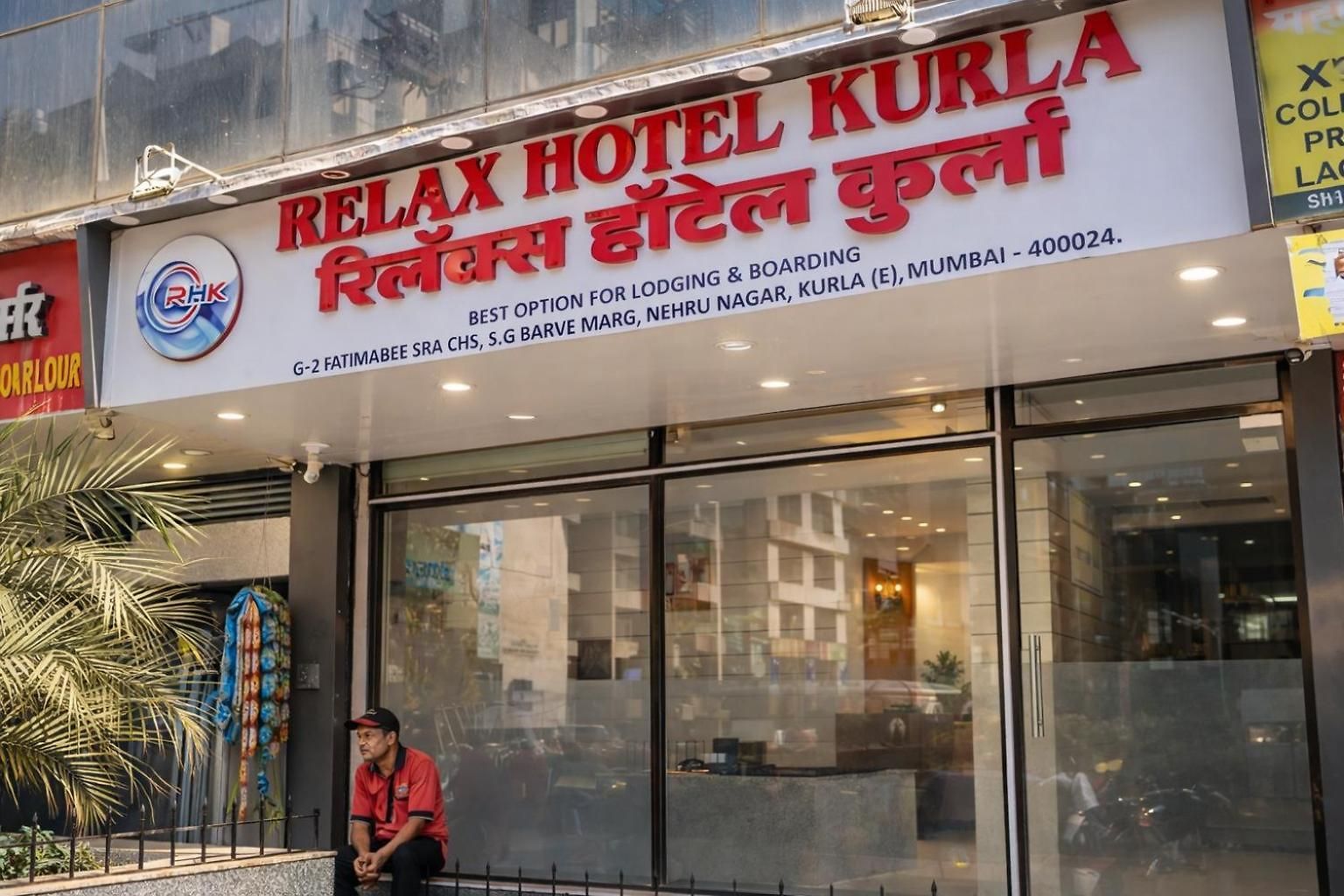 Relax Kurla 2*