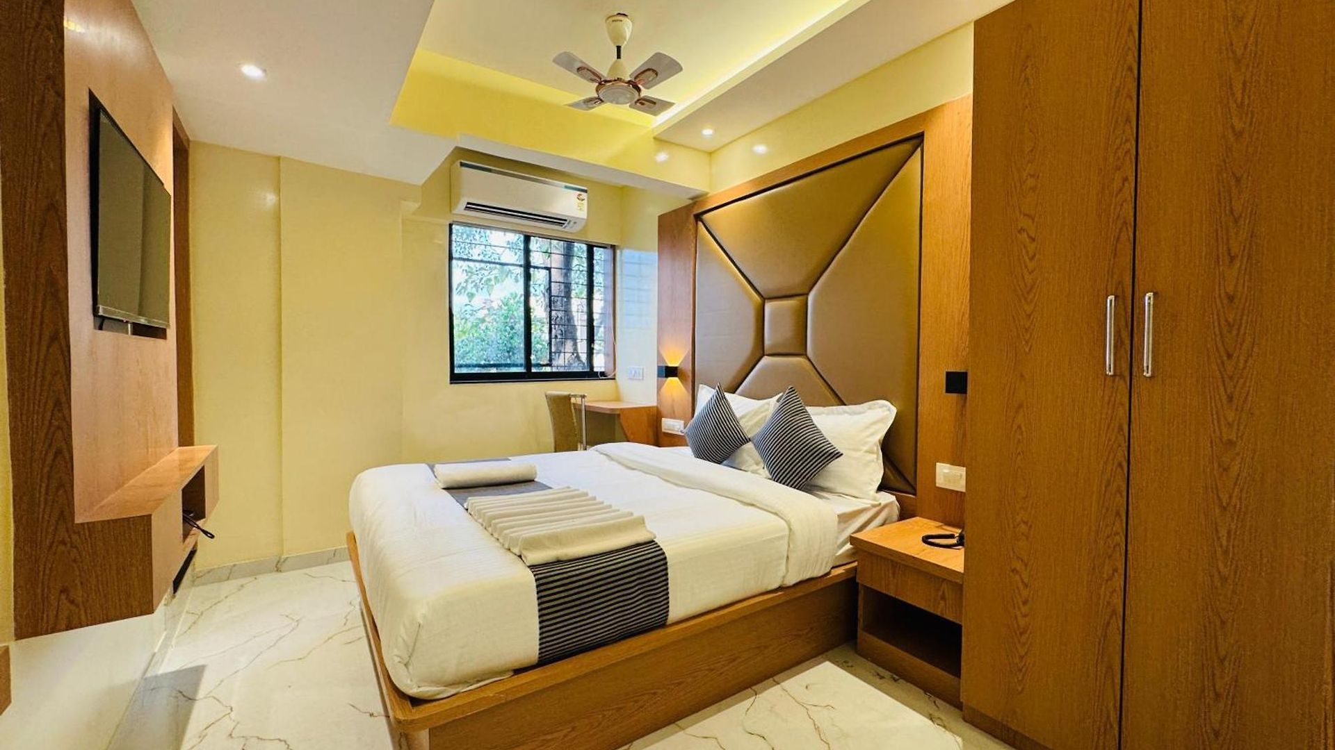 Comfort Castle Hotel 2*