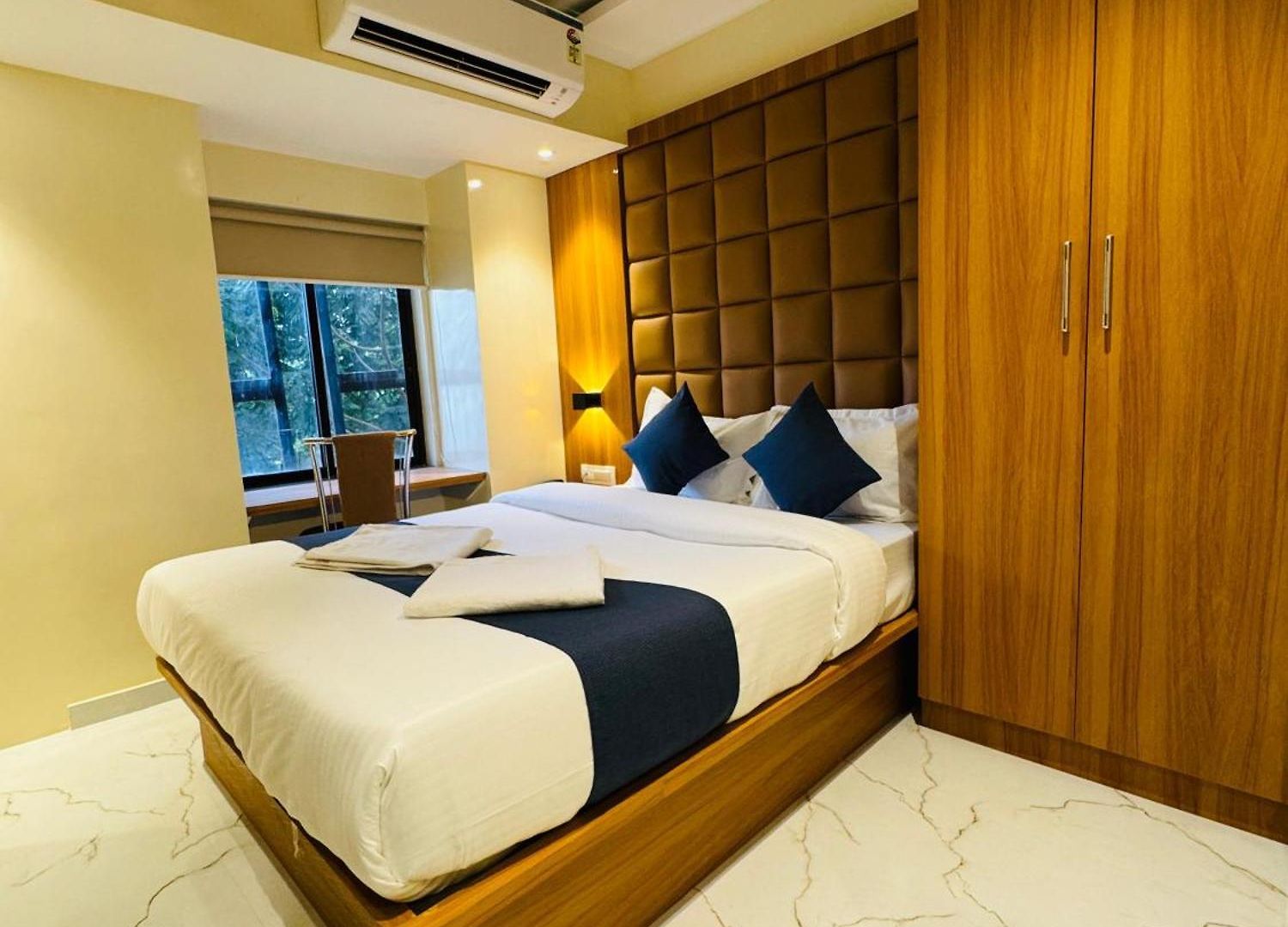 Comfort Castle Hotel Mumbai
