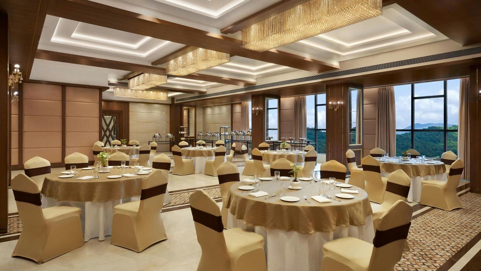 Hotel The Fern Residency Mumbai, Mira Road, Series By Marriott 4*