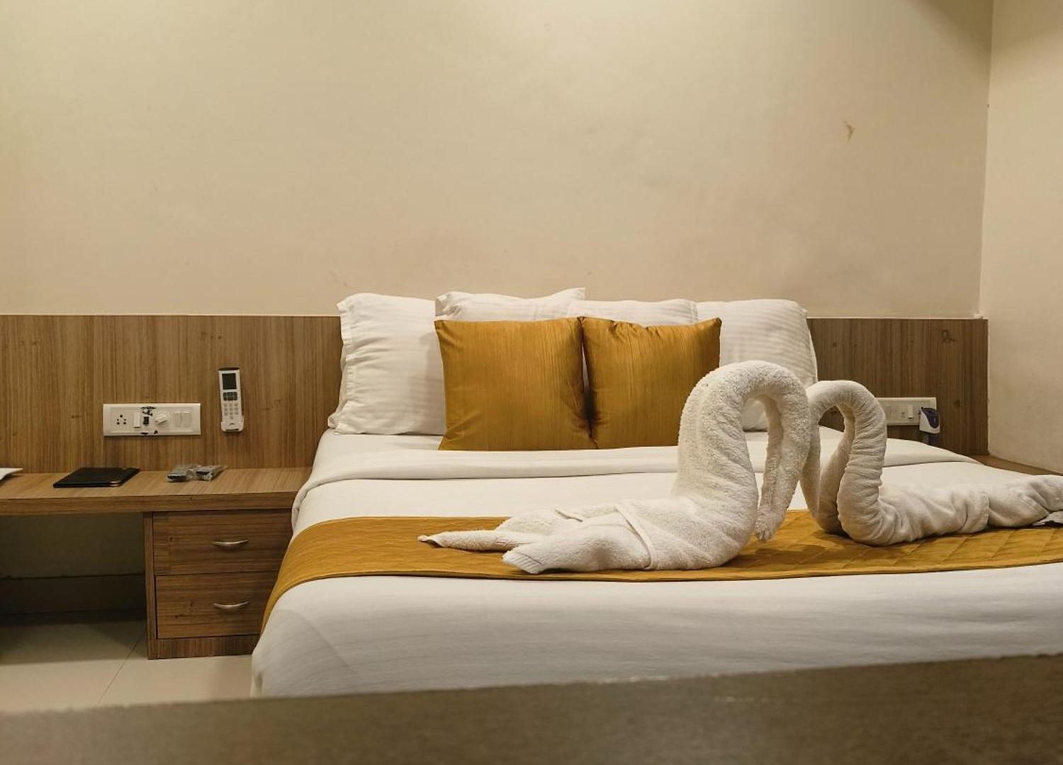 Hotel Habeeba Bkc 2*