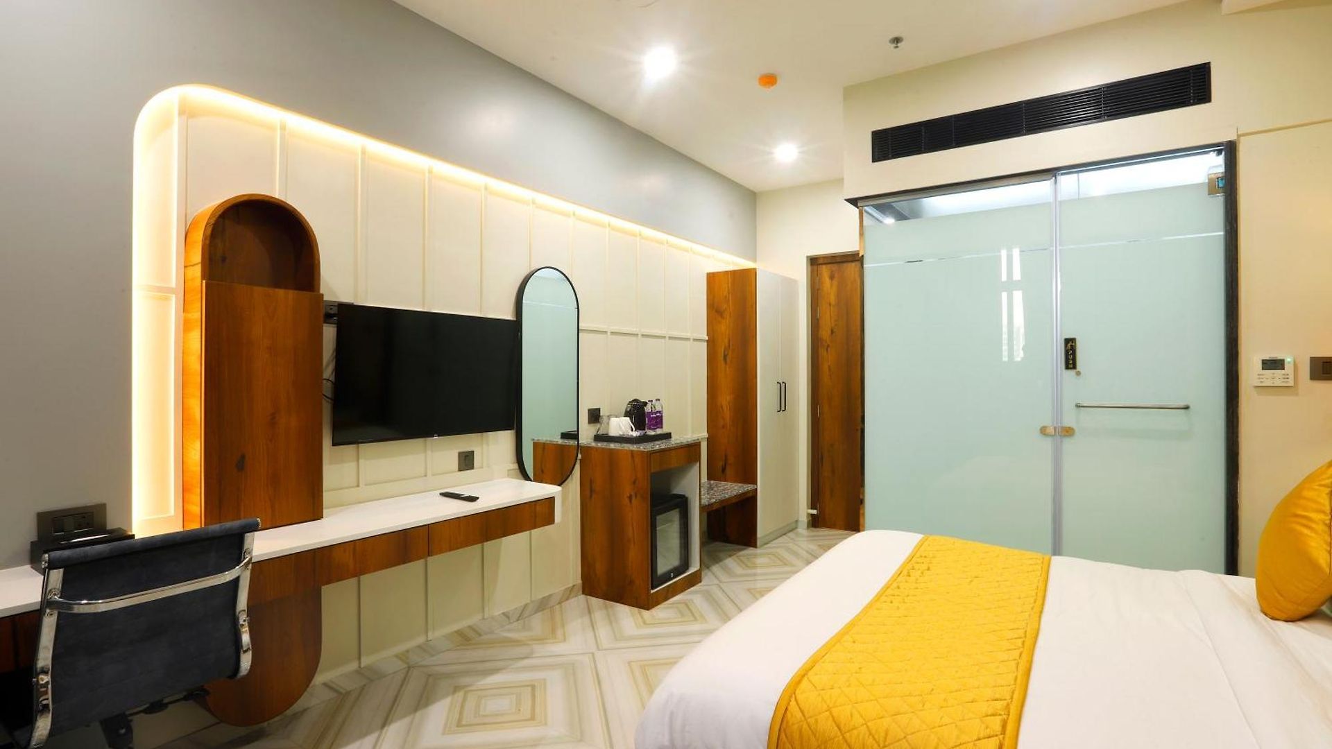 Hotel Breeze Bay Ex - Near Us Consulate, Bkc Mumbai
