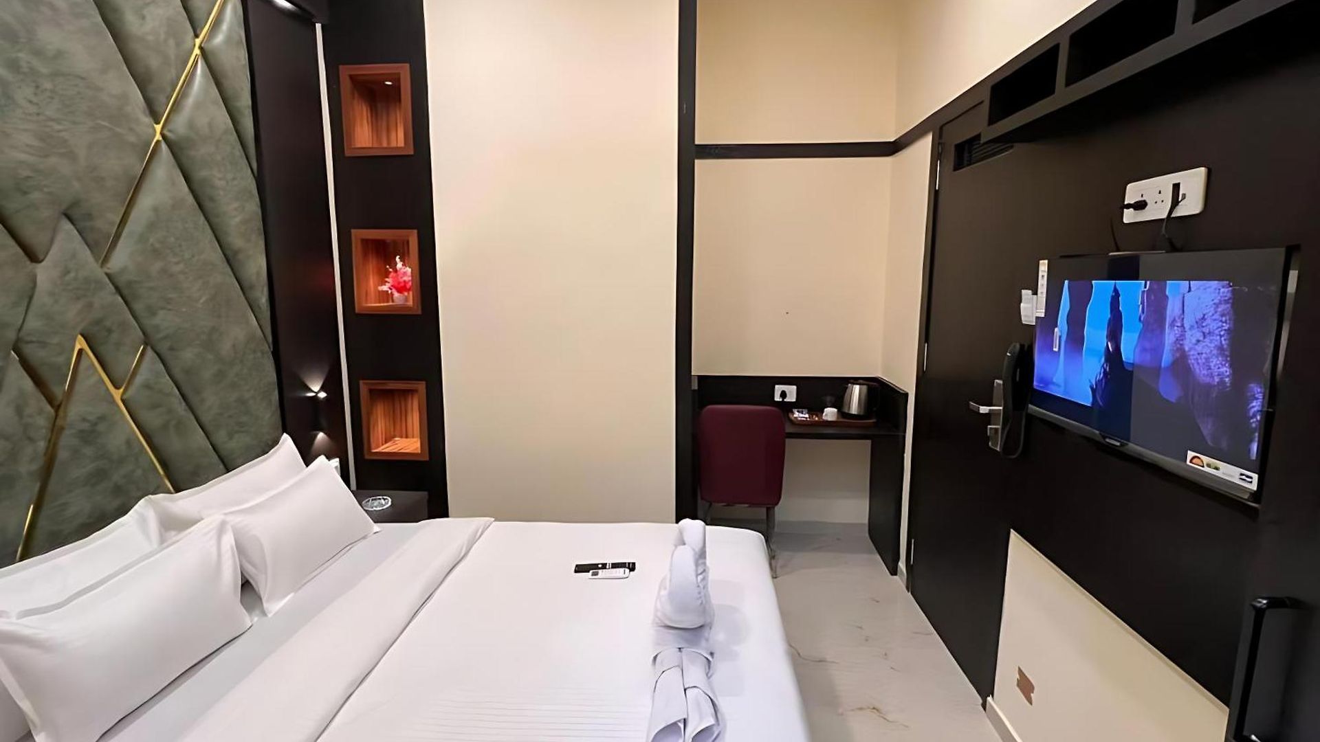 Sky By Glitz Nr Internatinational Airport Hotel 3*