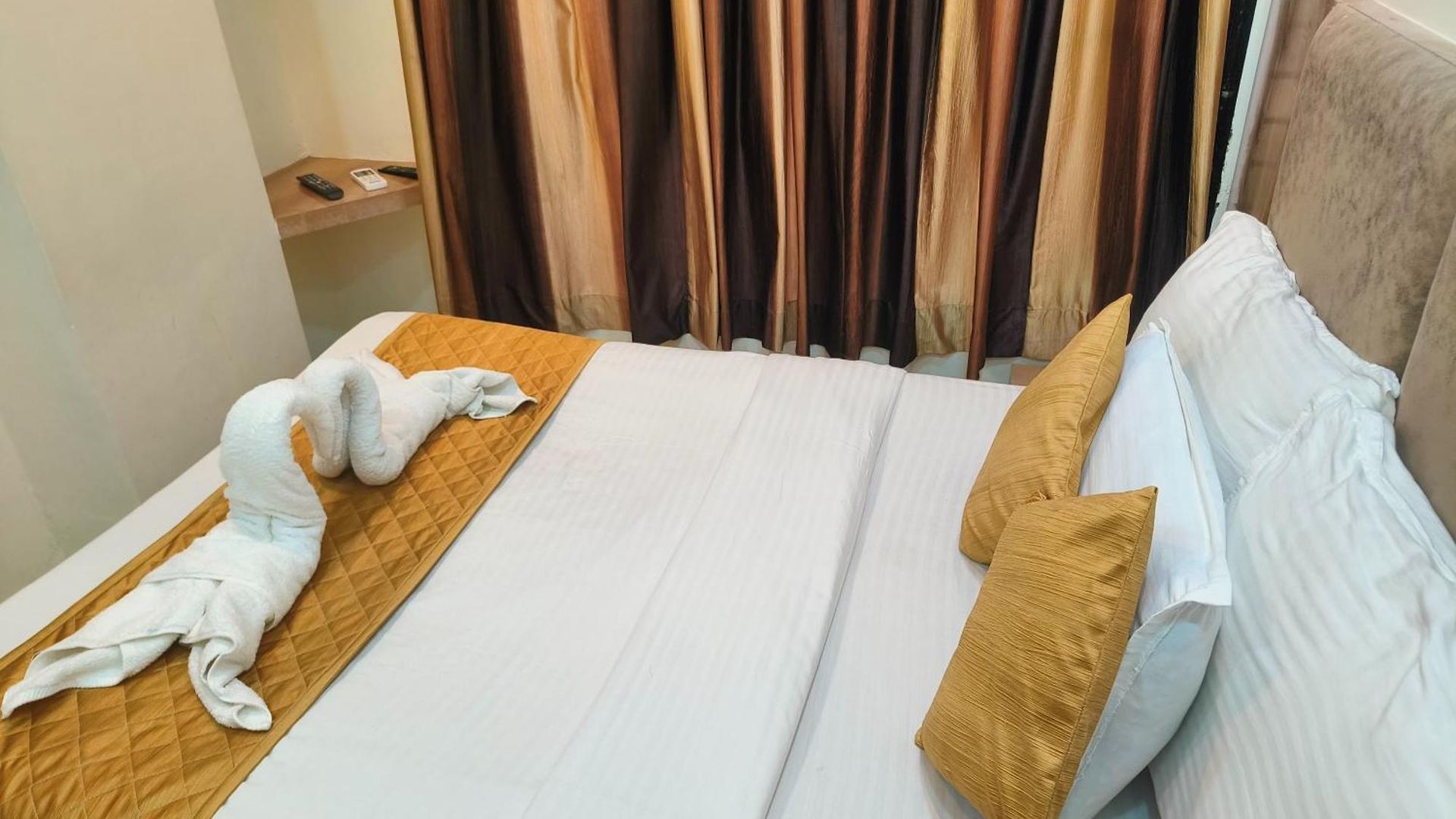 Habeeba Bkc Hotel