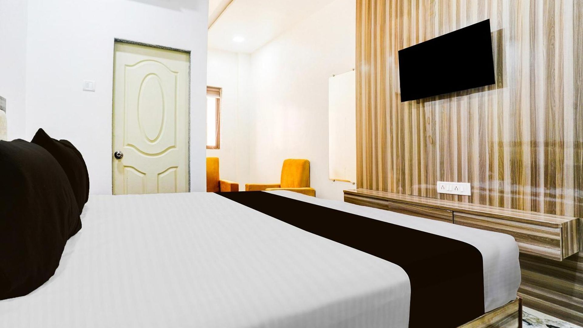 Collection O Ulhasnagar Birla Temple Formerly Yash Residency Hotel 3*