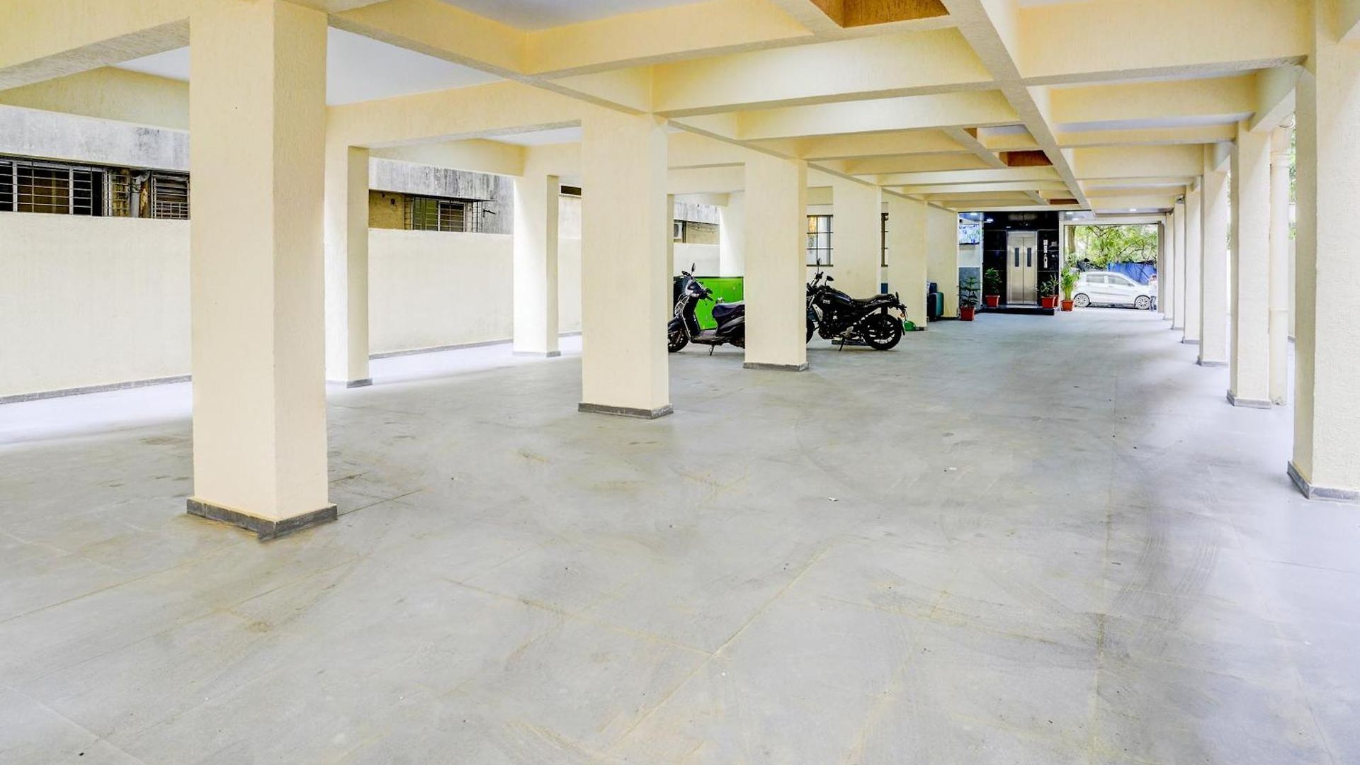Super Collection O Kalamboli New Panvel Formerly Golden Paradise Hotel