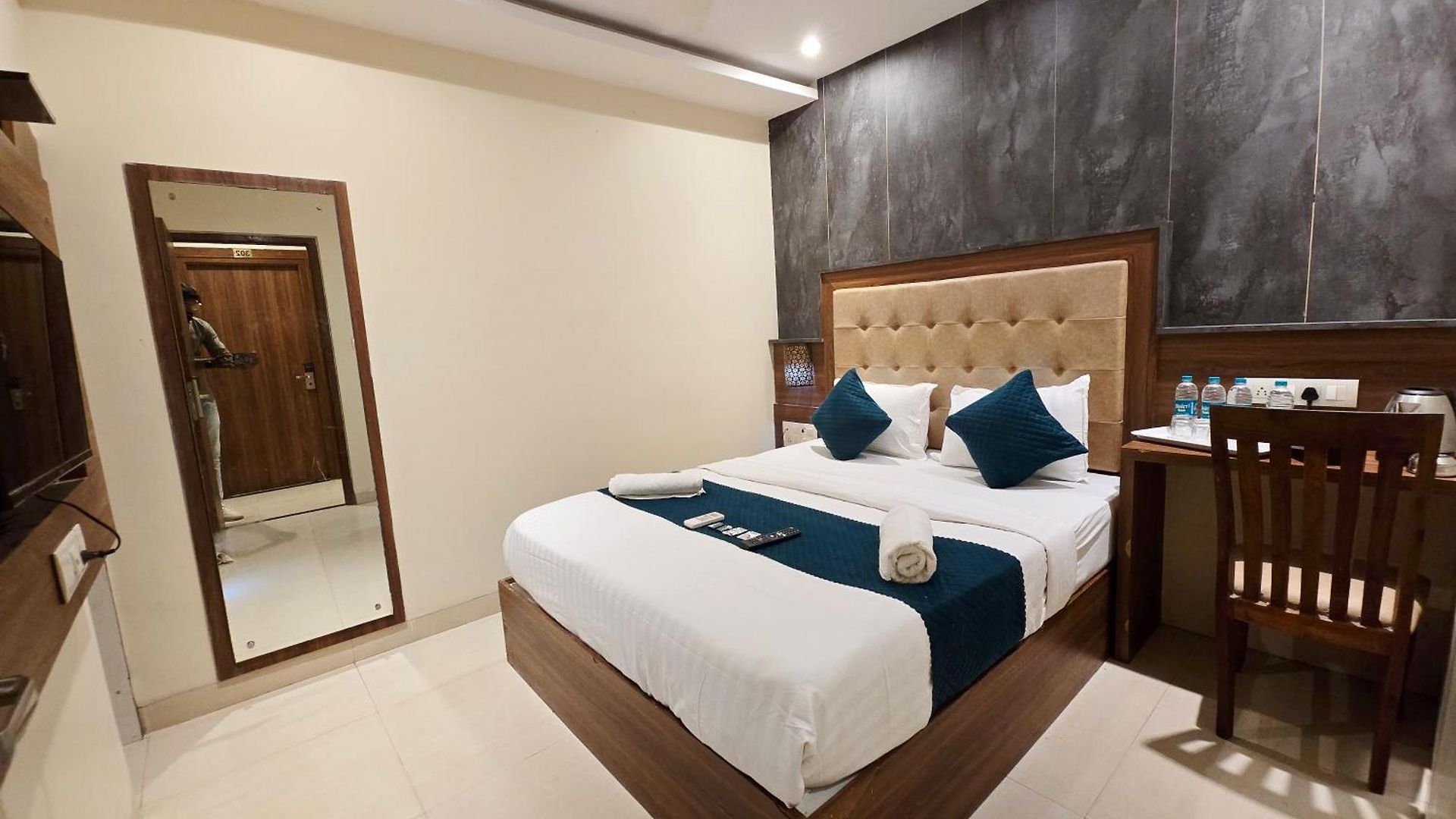 Hotel Amber Edition Mumbai