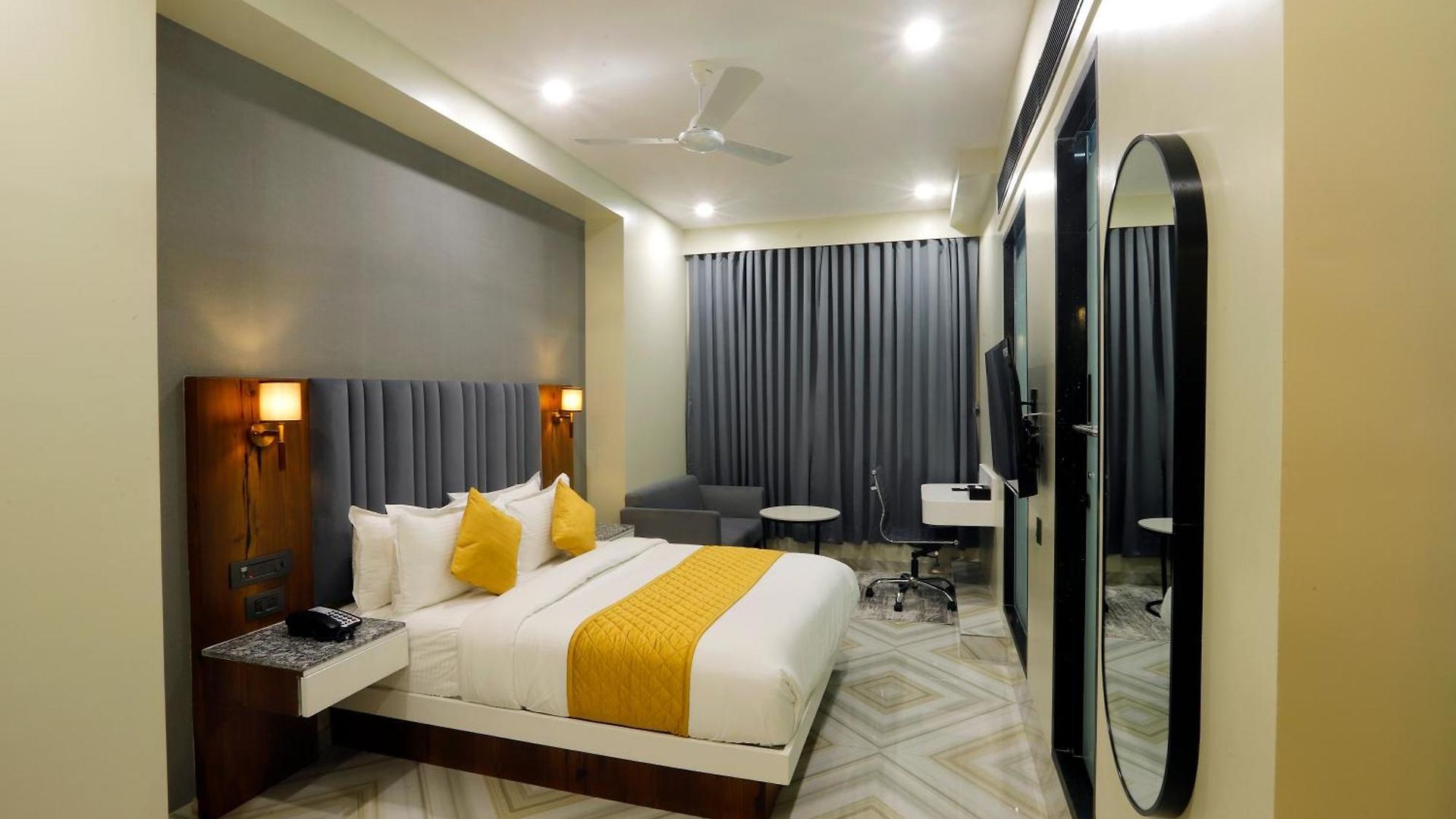 Breeze Bay Ex - Near Us Consulate, Bkc