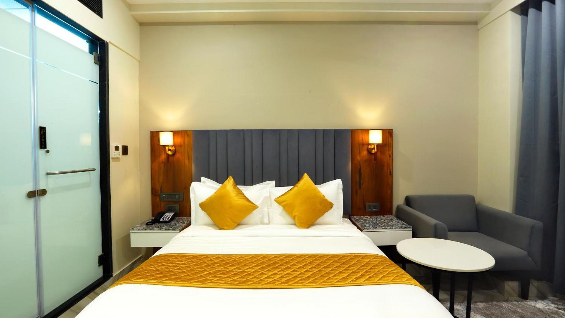 Hotel Breeze Bay Ex - Near Us Consulate, Bkc Mumbai