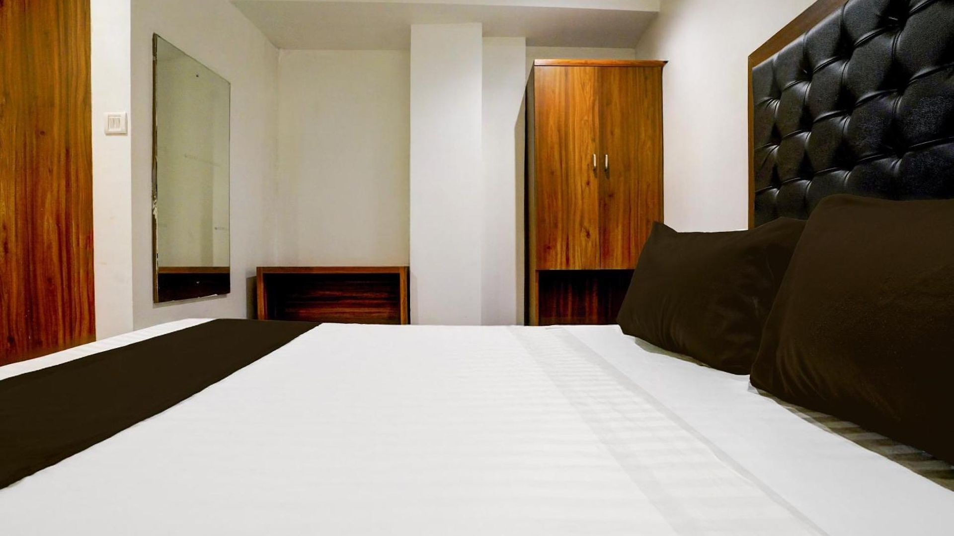 Hotel Collection O Sakinaka Airport T2 Mumbai