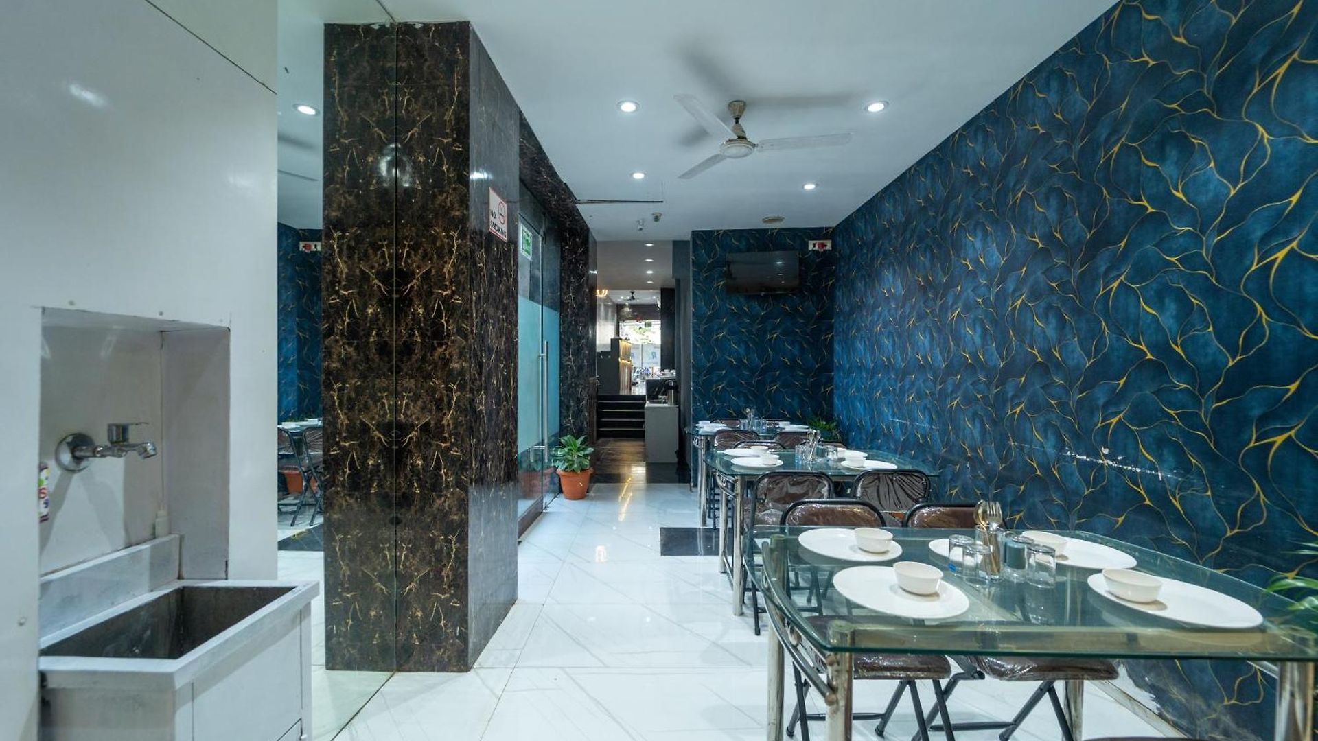 Hotel Itsy Rexton Mumbai